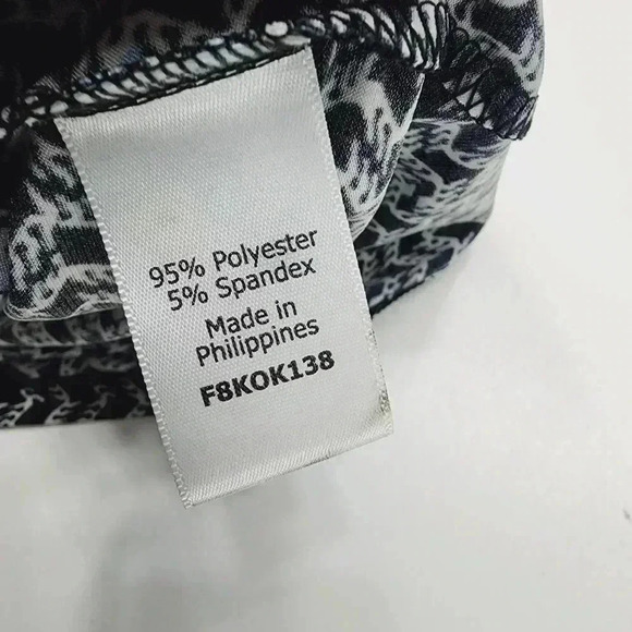 41 Hawthorn printed v neck details 3/4 sleeve Stretched blouse M - Picture 7 of 8